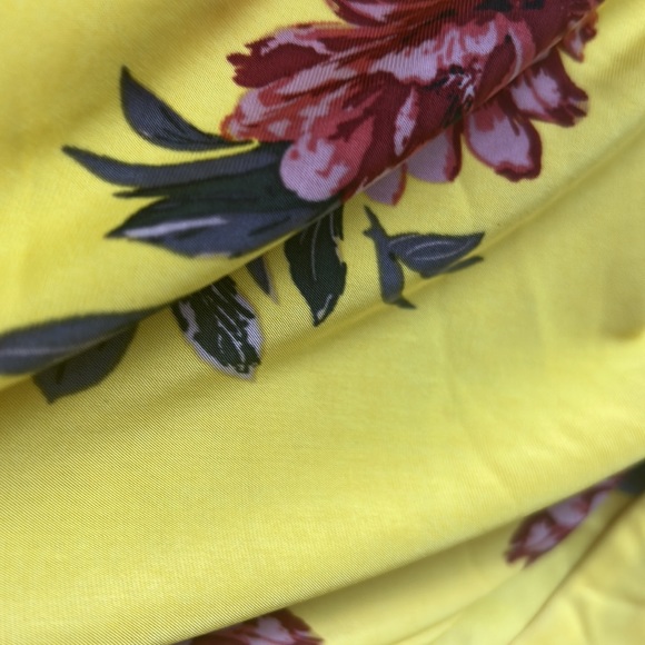 Size medium, very bright yellow with floral designs, polyester - Picture 2 of 2